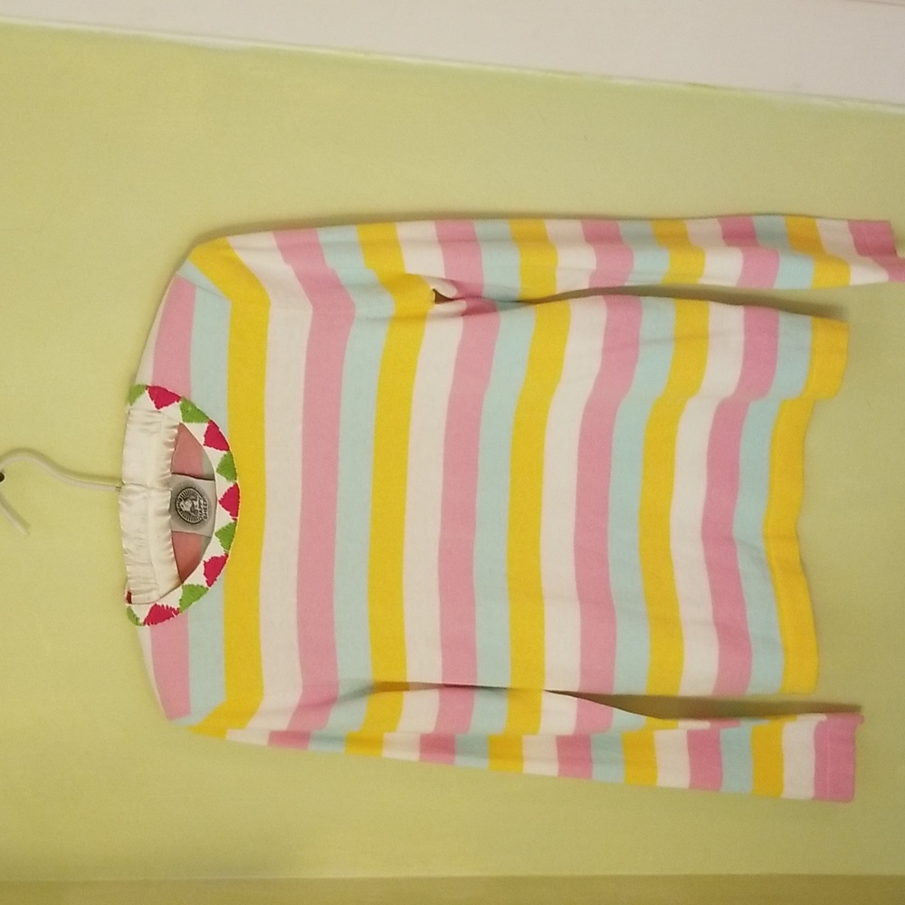 Happy Sheep sweater size small